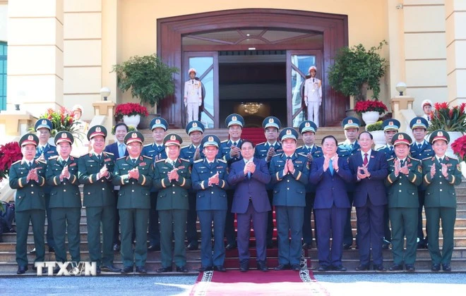 Thủ tướng Phạm Minh Chính và các đại biểu.