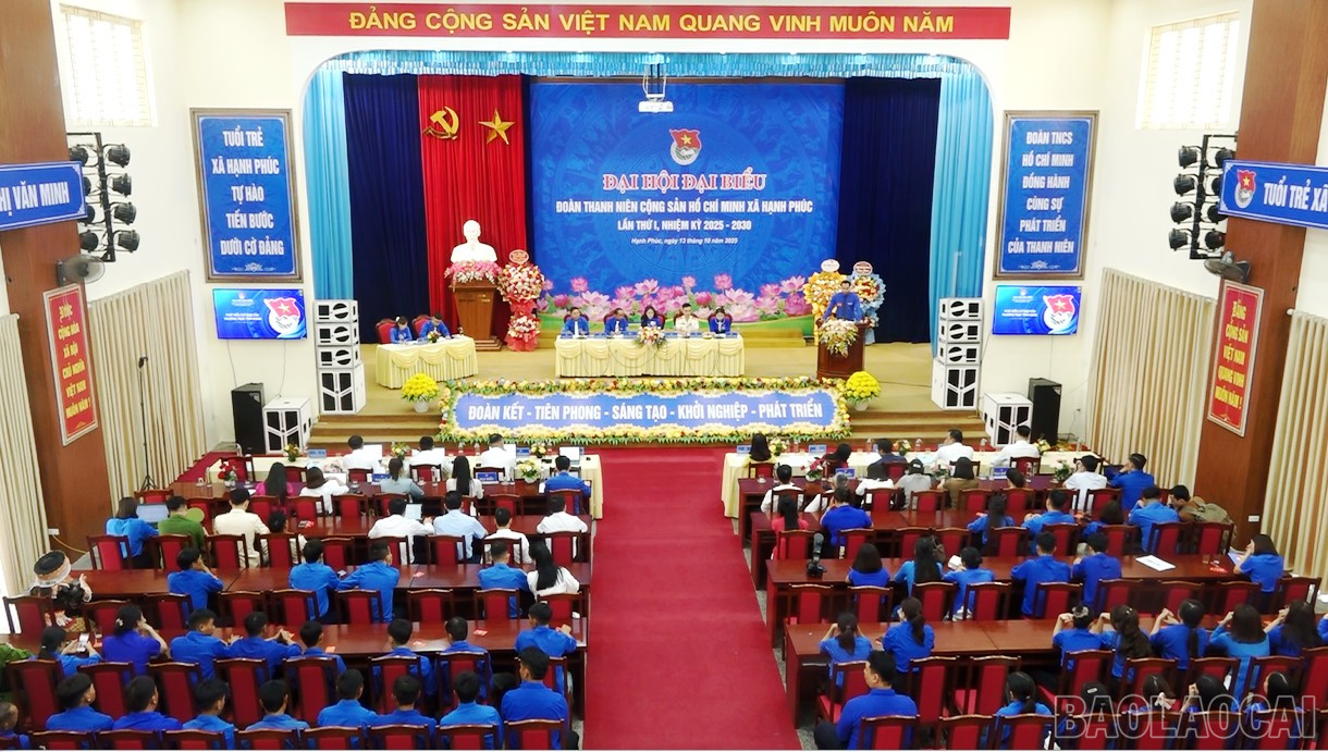 Quang cảnh đại hội. baolaocai-br_quangcanhdh.png