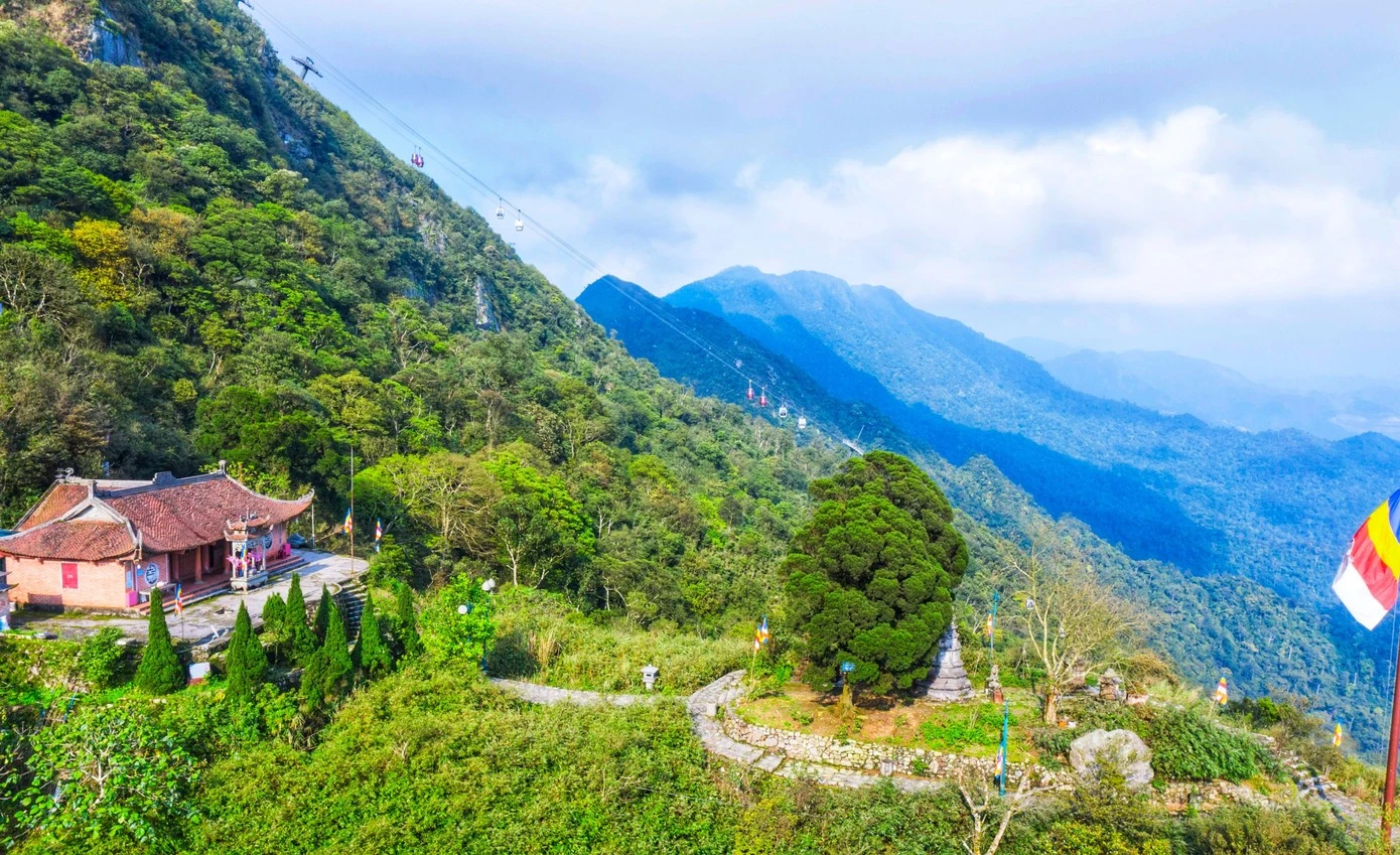 “Quần thể di tích và danh thắng Yên Tử – Côn Sơn - Kiếp Bạc – Vĩnh Nghiêm ” được ghi danh vào Danh mục di sản thế giới.