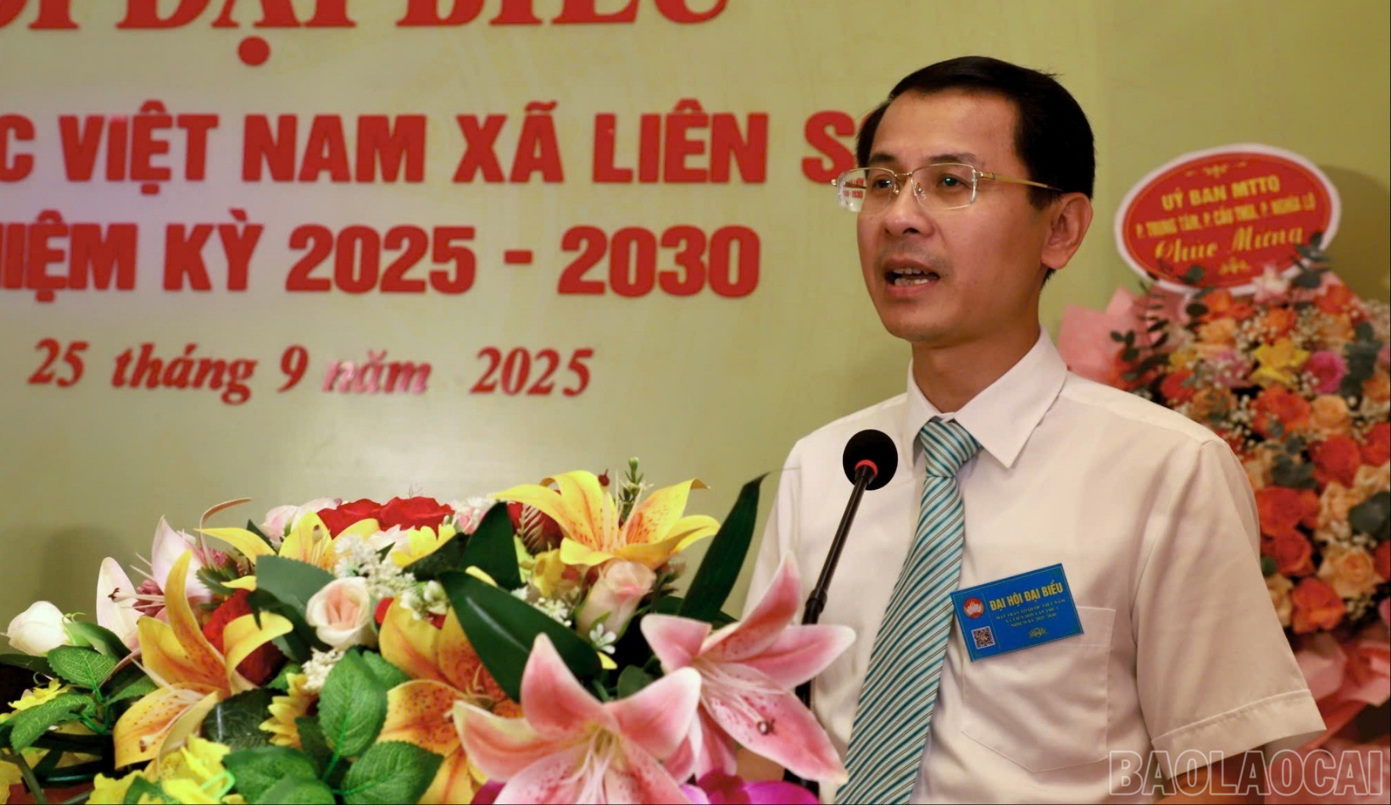 Đồng chí Vũ Đức Trung - Bí thư Đảng ủy, Chủ tịch HĐND xã phát biểu chỉ đạo tại đại hội. baolaocai-br_bithu-5725-7853.jpg