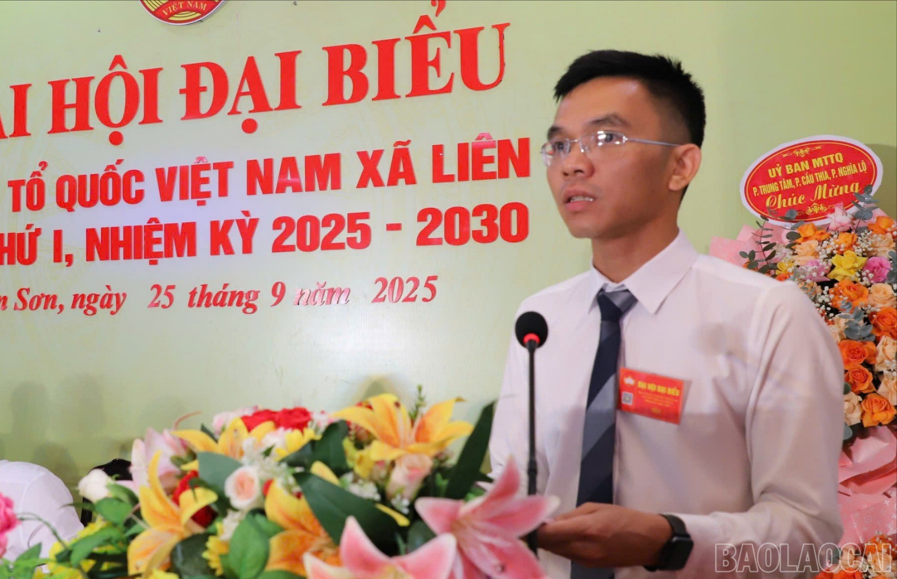 Đồng chí Sầm Văn Chiến - Chủ tịch MTTQ xã Liên Sơn phát biểu tại đại hội. baolaocai-br_chutichmt-5367.jpg