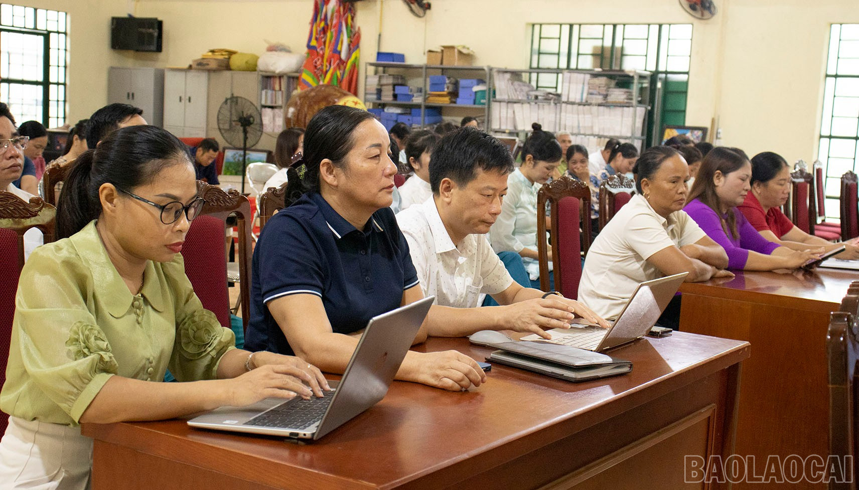Đại biểu dự hội nghị. baolaocai-br_daibieu-6741.jpg