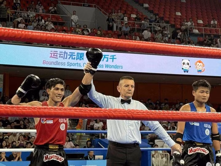 Nguyễn Trần Duy Nhất xuất sắc đánh bại Yang Yu Xi với tỷ số 3-0 sau ba hiệp đấu (Ảnh: HLV Giáp Trung Thang)