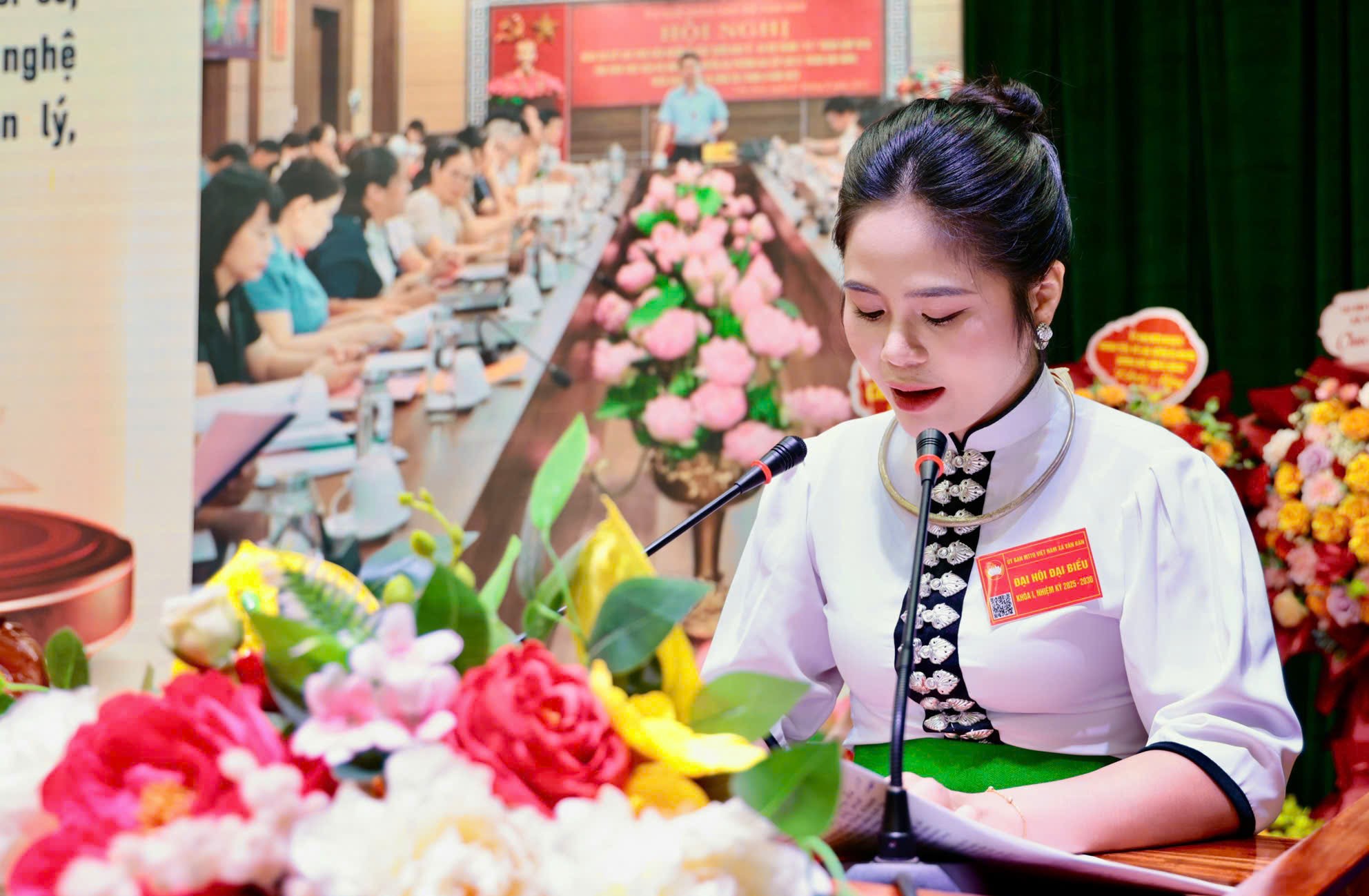 Đại biểu tham luận tại đại hội. vbthamluan.jpg