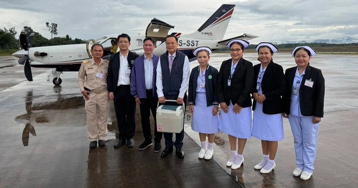 Thủ tướng Thái Lan tự lái máy bay chở nội tạng hiến tặng cứu sống 7 người. ttthai.jpg