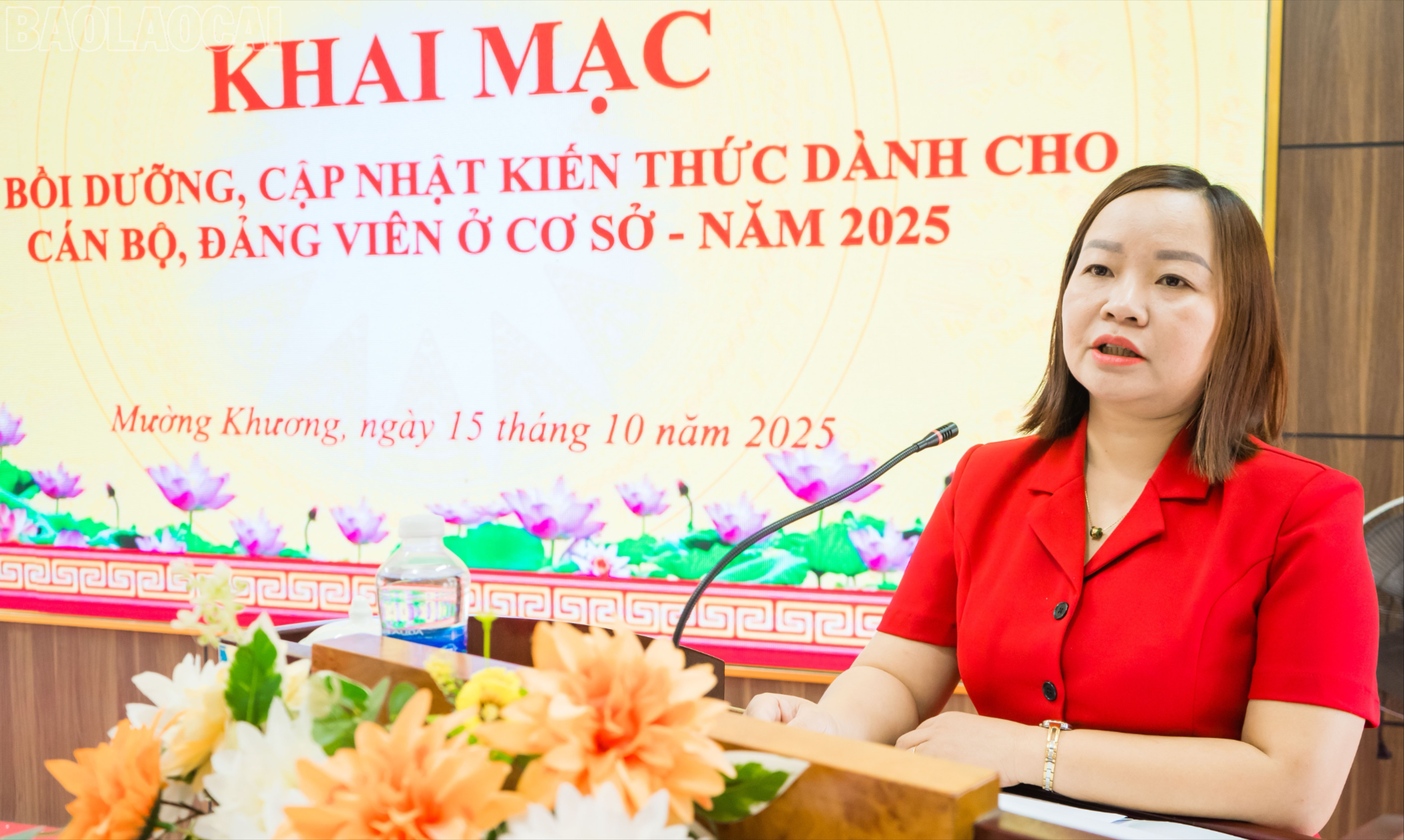 Lãnh đạo Trung tâm Chính trị Mường Khương phát biểu khai mạc lớp bồi dưỡng. baolaocai-tl_dsc09812-2149.jpg