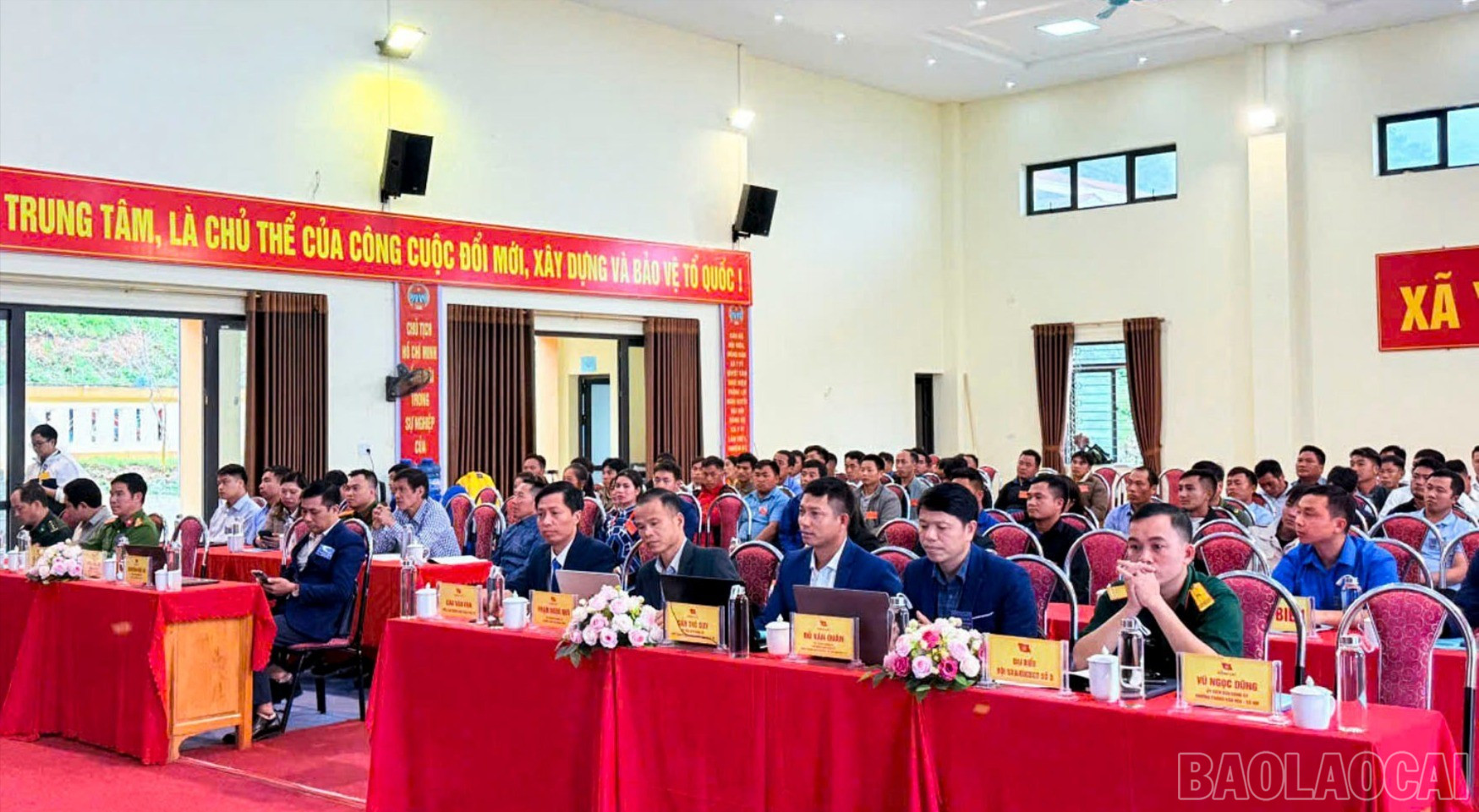 Đại biểu dự đại hội. baolaocai-br_daibieu-2432.jpg