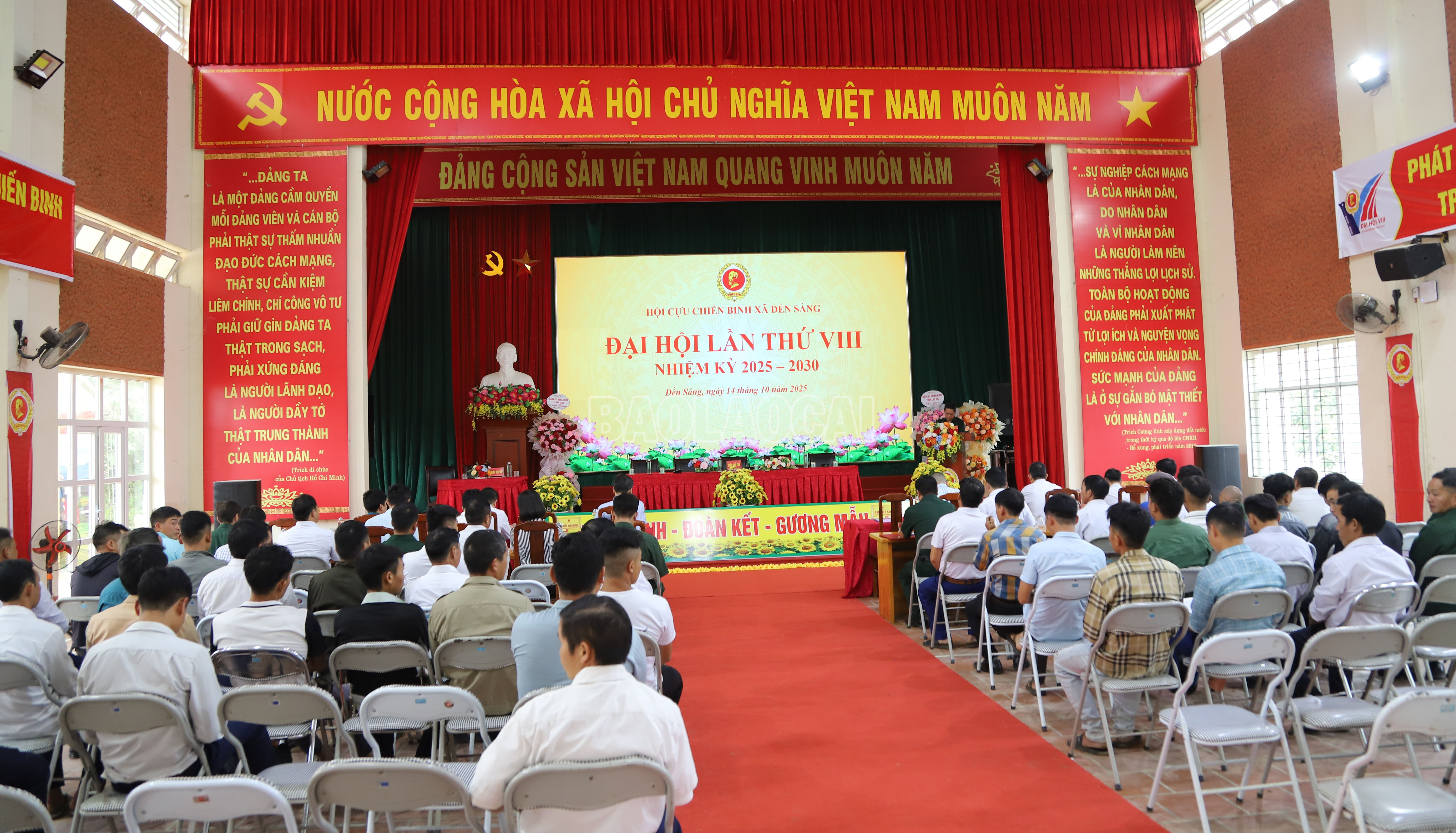 Quang cảnh đại hội. baolaocai-c_01-637.jpg