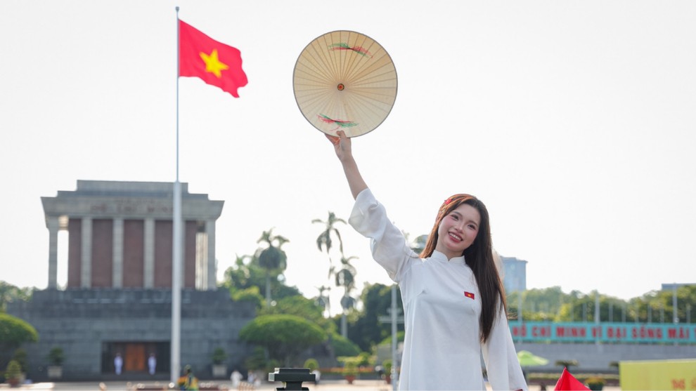 Du lịch Việt cuối năm bứt tốc, hướng tới mục tiêu đón 25 triệu khách quốc tế trong năm nay. dulichvn-2680.jpg