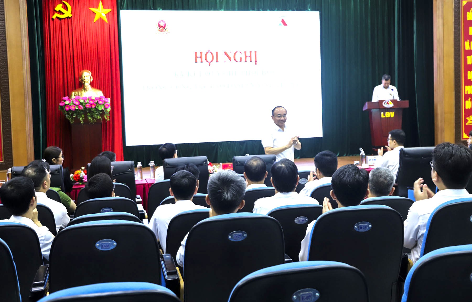 Quang cảnh Lễ ký kết quangcanhkyket.jpg