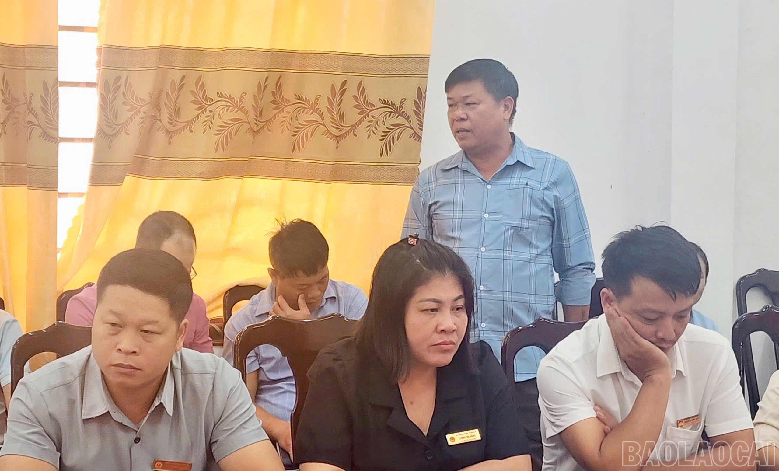 Các đại biểu trình bày ý kiến tại hội nghị. baolaocai-br_nghiado3-2.jpg