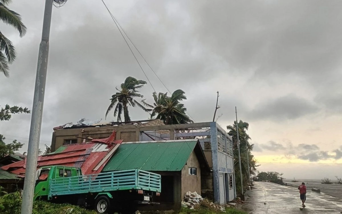 Bão Bualoi quét qua thành phố Masbate, vùng Bicol, Philippines ngày 26/9.
