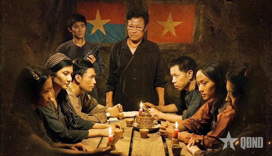 Hình ảnh trong phim "Địa đạo: Mặt trời trong bóng tối" là cuộc sống và quá trình chiến đấu của những du kích ở Củ Chi trong giai đoạn kháng chiến chống Mỹ, cứu nước. Hình ảnh trong phim "Địa đạo: Mặt trời trong bóng tối" là cuộc sống và quá trình chiến đấu của những du kích ở Củ Chi trong giai đoạn kháng chiến chống Mỹ, cứu nước.