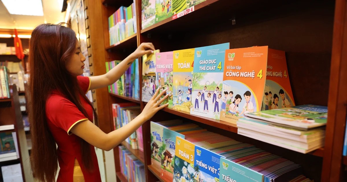 Cả nước sẽ có một bộ sách giáo khoa thống nhất toàn quốc. sgk.jpg