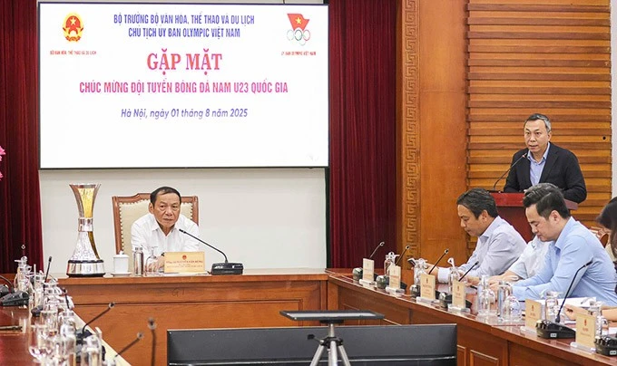 Chủ tịch LĐBĐVN Trần Quốc Tuấn phát biểu tại buổi lễ.