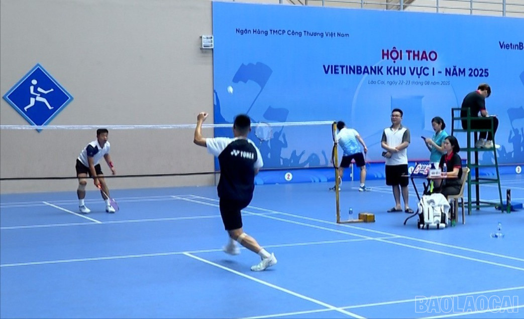 Ngay sau Lễ khai mạc đã diễn ra các trận đấu kịch tính. baolaocai-br-title-0100-02-49-24still245.jpg