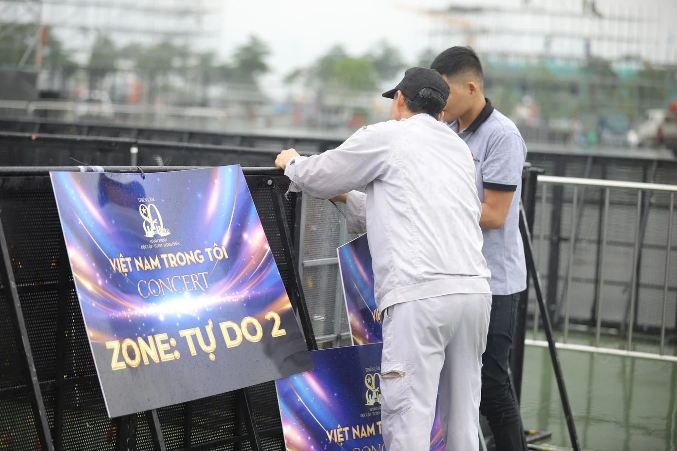 Nghệ sĩ, khán giả đã có mặt tại sân khấu Việt Nam trong tôi.