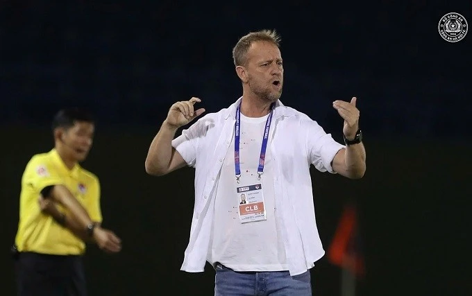 HLV Mano Polking từng dẫn dắt ĐT Thái Lan.