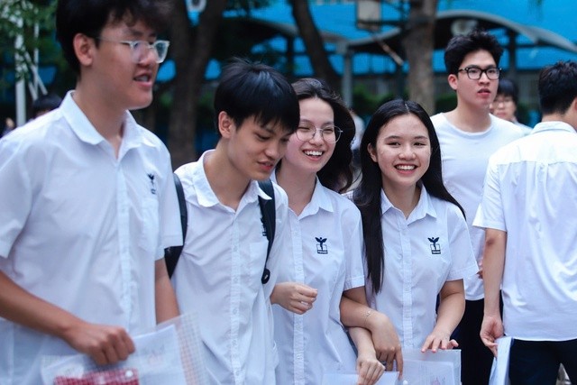 ผู้สมัครสอบจบการศึกษาระดับมัธยมศึกษาตอนปลาย ปีการศึกษา 2568 Thí sinh thi tốt nghiệp THPT 2025.