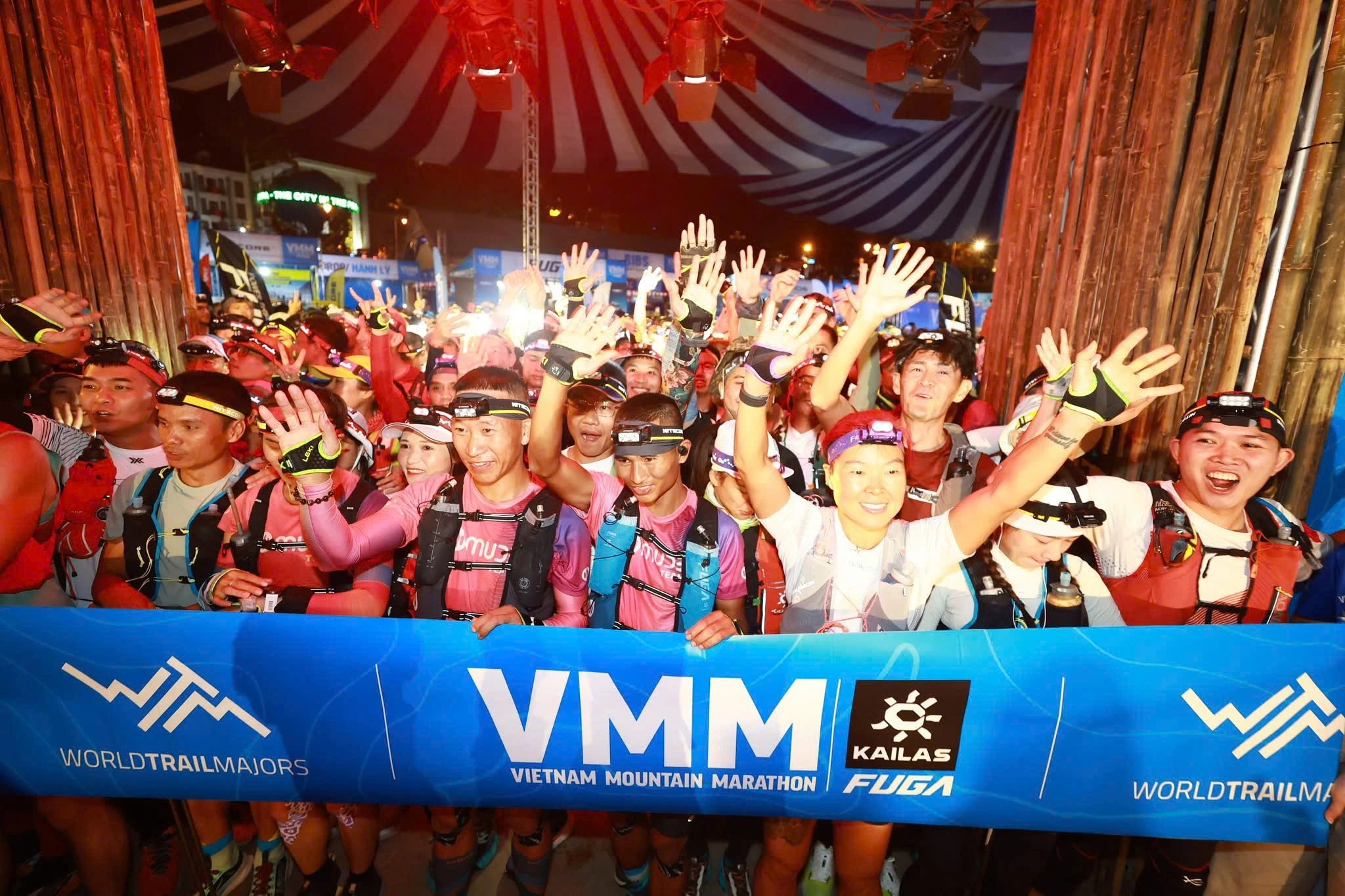 Cự ly 100 km xuất phát lúc 20 giờ tối 19/9.