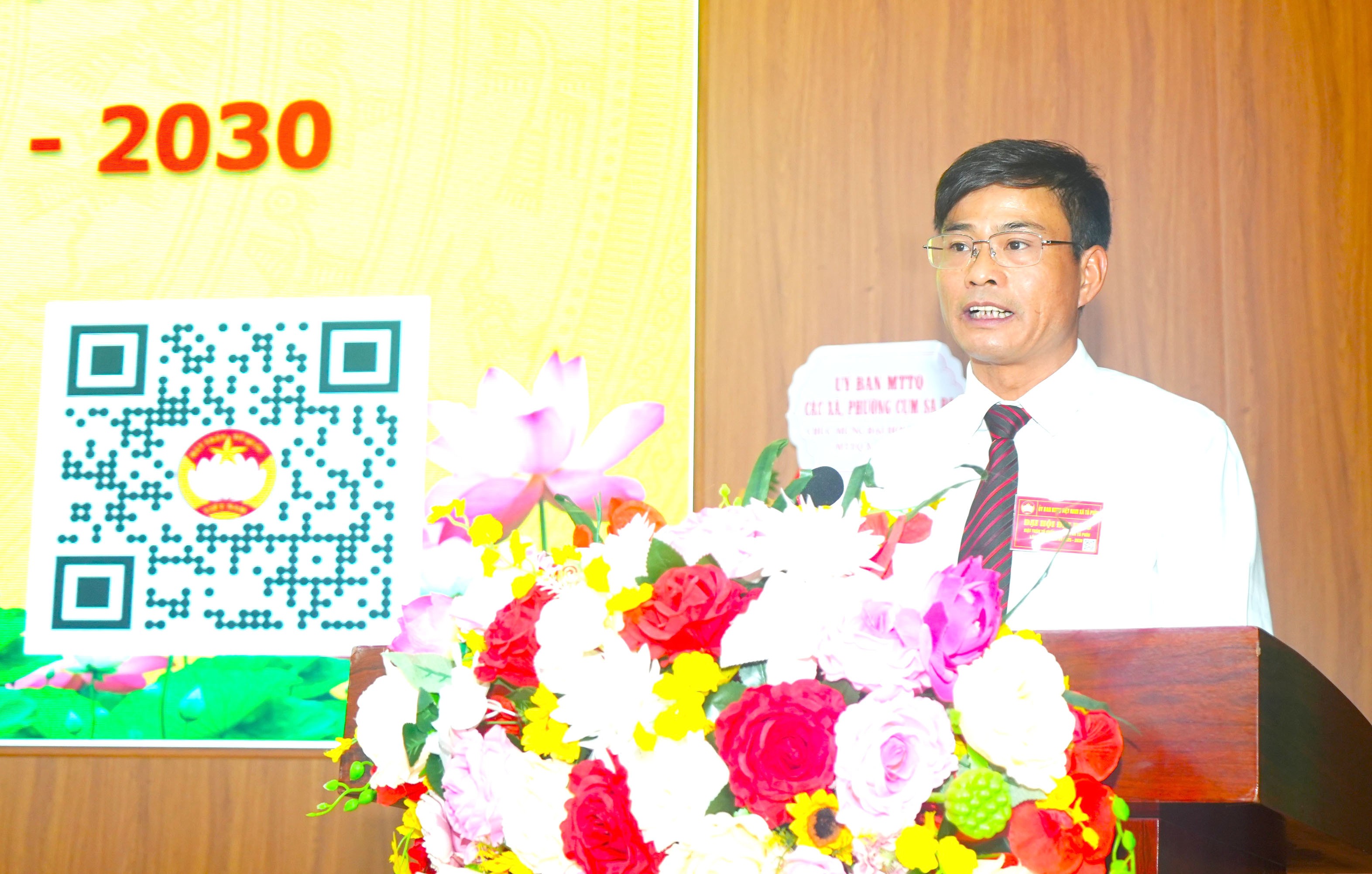 Đồng chí Nguyễn Viết Ánh – Chủ tịch Ủy ban MTTQ Việt Nam xã Tả Phìn phát biểu tại đại hội. dsc01547-3348.jpg