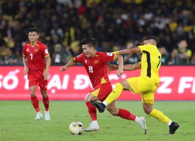 Đội tuyển Việt Nam chỉ đá 2 trận giao hữu với 2 đội V-League trong tháng 9 Đội tuyển Việt Nam chỉ đá 2 trận giao hữu với 2 đội V-League trong tháng 9