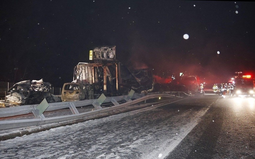 Tai nạn giao thông liên hoàn tại Nhật Bản khiến 27 người thương vong.