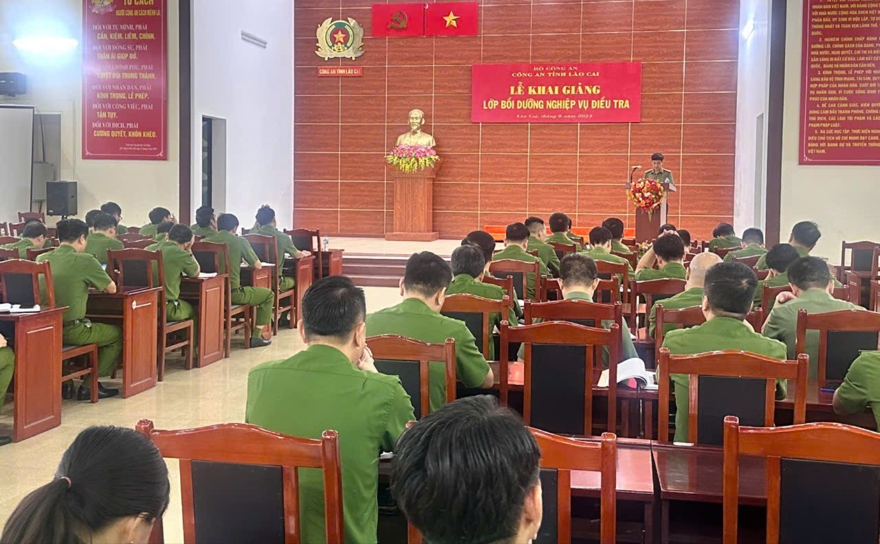 Quang cảnh Lễ khai giảng lớp bồi dưỡng nghiệp vụ điều tra anh-1-2063.jpg