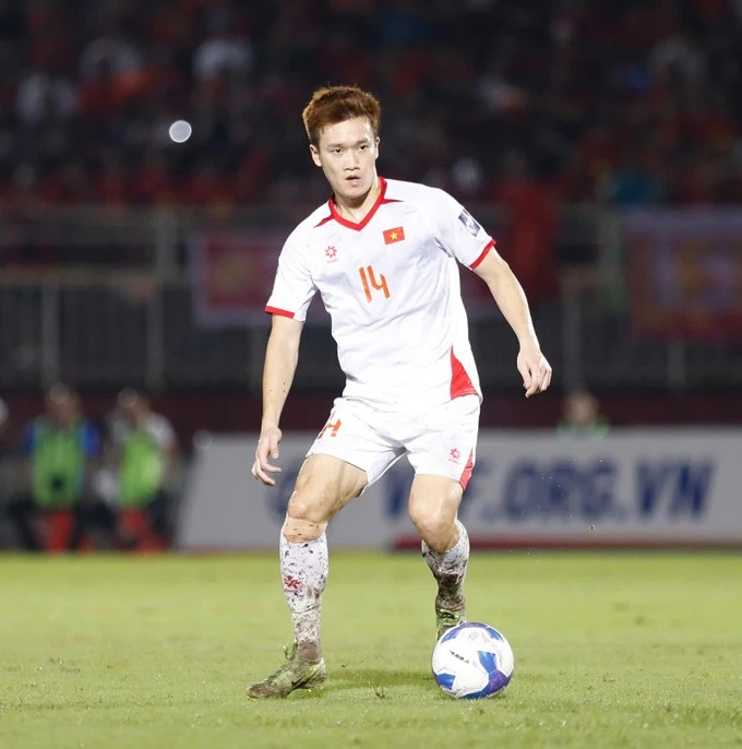 Hoàng Đức có vai trò đặc biệt quan trọng trong hệ thống chiến thuật của HLV Kim Sang Sik.