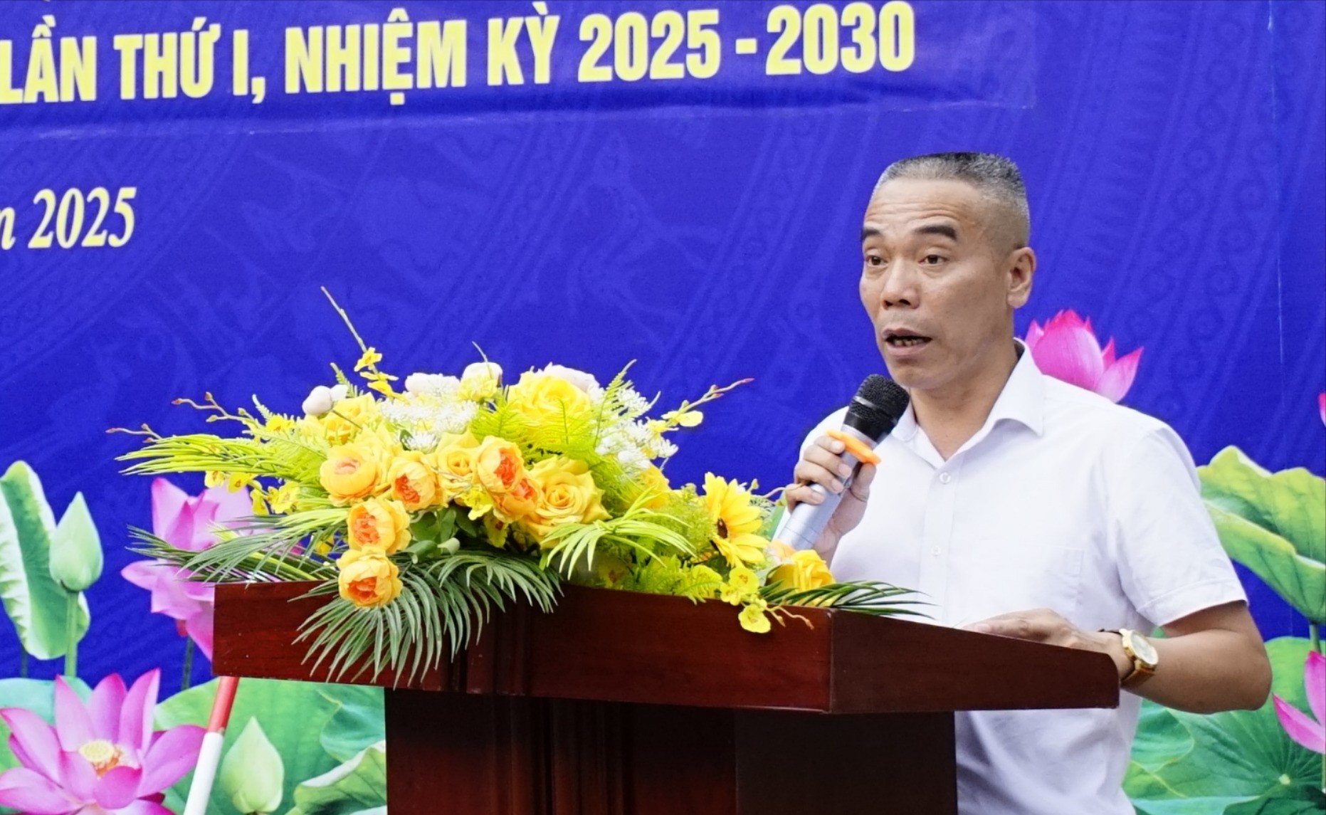 Lãnh đạo xã Bắc Hà phát biểu tại lễ khởi công. dsc2747-8287.jpg