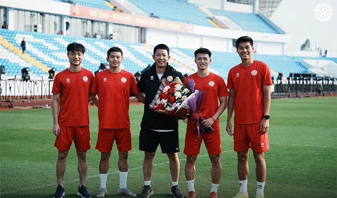 4 ngôi sao của U22 Việt Nam cùng PVF-CAND là những người đầu tiên được tập "khai sân" Thái Nguyên.