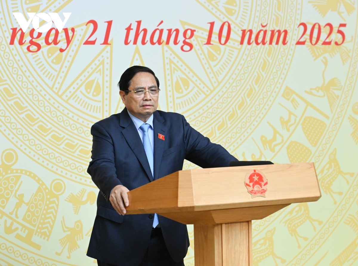 Thủ tướng Phạm Minh Chính nhấn mạnh yêu cầu phải tuyên chiến với tình trạng khai thác IUU. Thủ tướng Phạm Minh Chính nhấn mạnh yêu cầu phải tuyên chiến với tình trạng khai thác IUU.