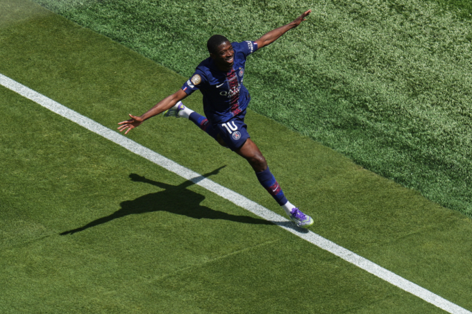 Ousmane Dembele mừng bàn nâng tỷ số lên 2-0 trong trận PSG thắng Real 4-0 ở bán kết FIFA Club World Cup trên sân MetLife, East Rutherford, New Jersey ngày 9/6/2025. Ousmane Dembele mừng bàn nâng tỷ số lên 2-0 trong trận PSG thắng Real 4-0 ở bán kết FIFA Club World Cup trên sân MetLife, East Rutherford, New Jersey ngày 9/6/2025.