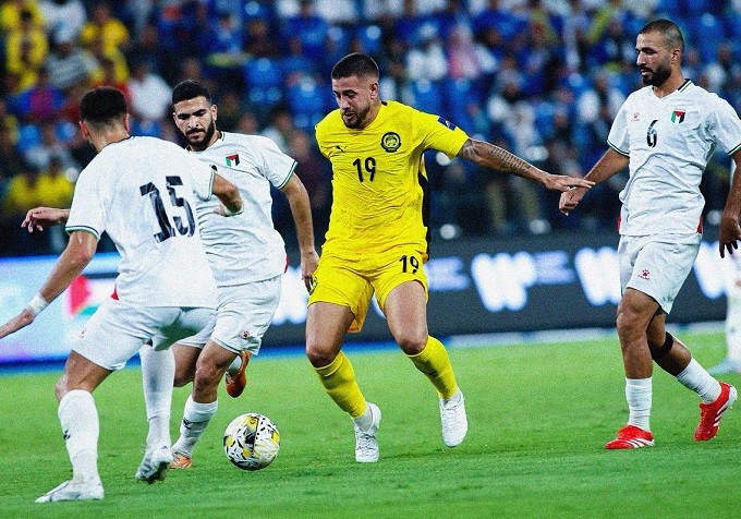 FAM đã sẵn sàng chuẩn bị các tài liệu liên quan để khiếu nại với FIFA. FAM đã sẵn sàng chuẩn bị các tài liệu liên quan để khiếu nại với FIFA.