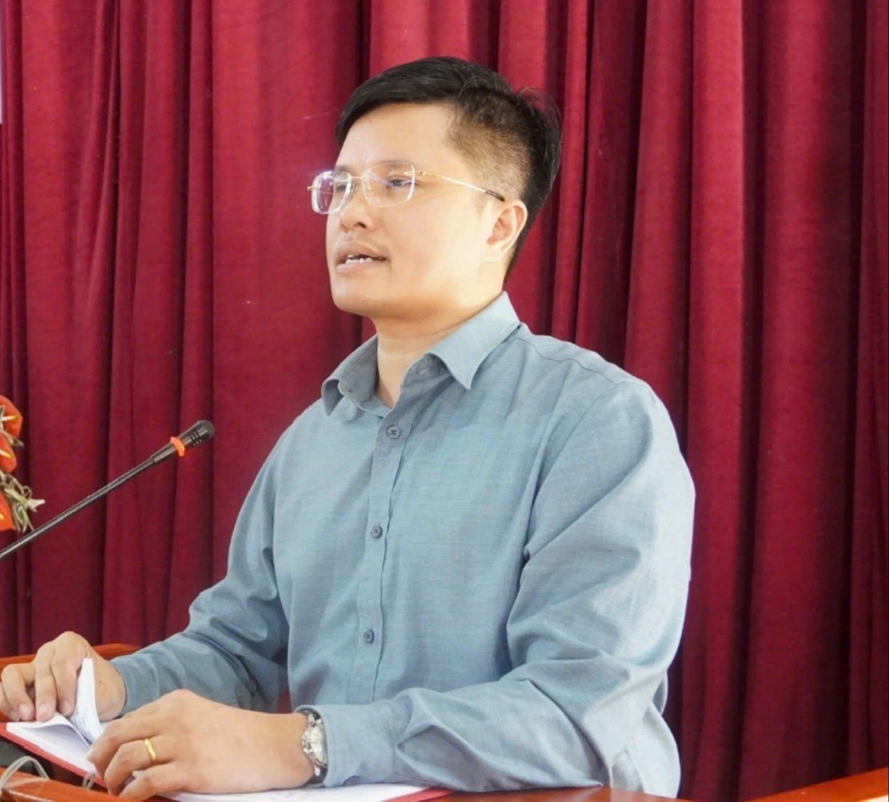 Lãnh đạo UBND xã Văn Bàn tiếp thu, giải đáp một số kiến nghị thuộc thẩm quyền van-ban-lanh-dao-ubnd-xa-tiep-thu-6748-5368-1610.jpg