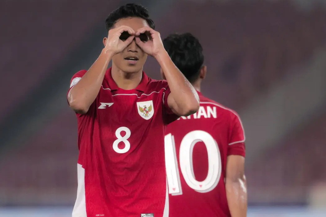 Truyền thông Indonesia ví Rayhan Hannan là sự pha trộn giữa Iniesta và Pedri. bola-rayhan-hannan-u23-indonesia-1302.jpg