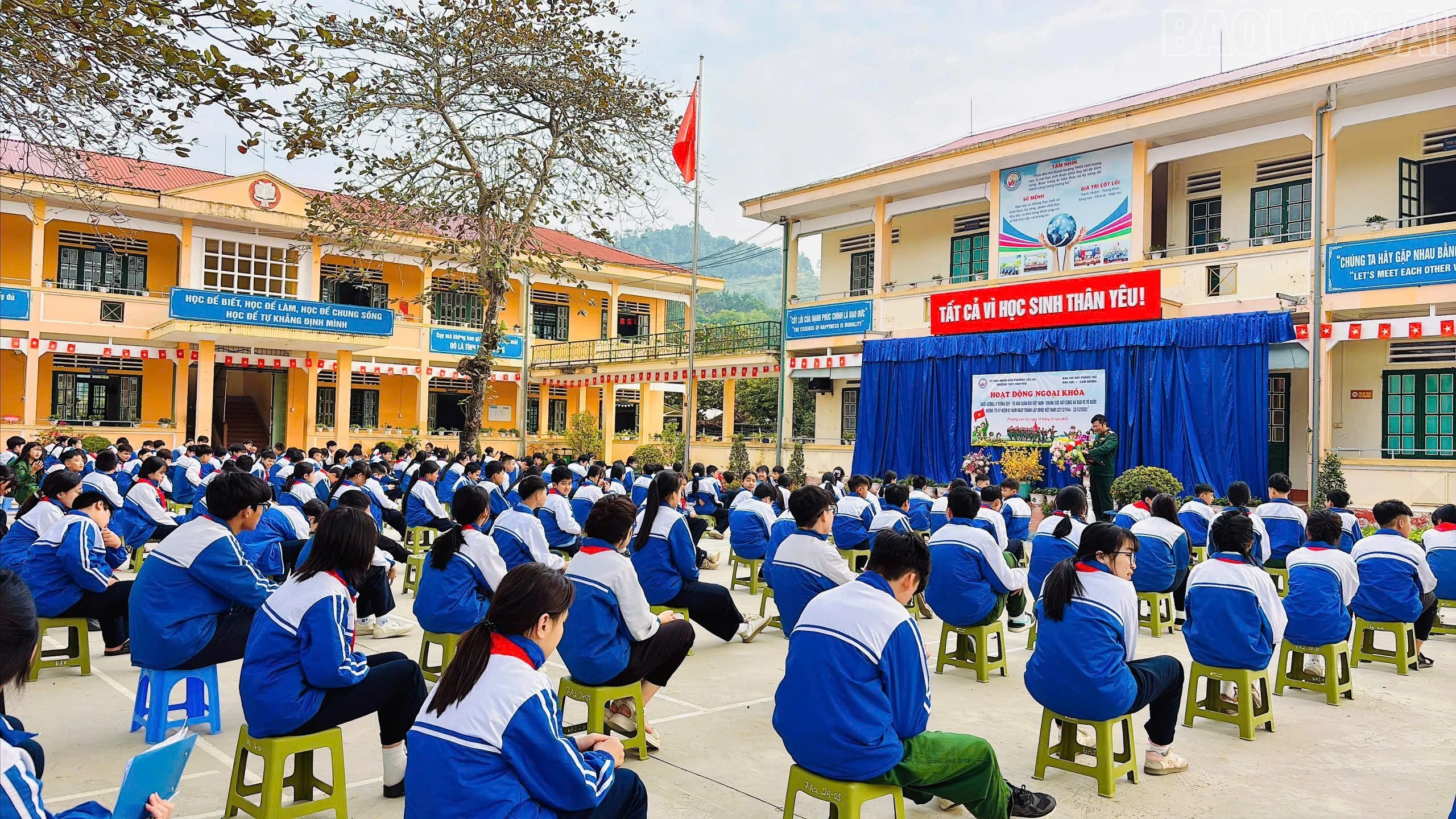 baolaocai-tr_quangcanhngoaikhoa.jpg