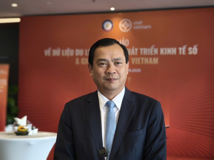 Mr. Nguyen Trung Khanh, Director of Vietnam National Administration of Tourism, shared about Visit Vietnam on August 15. Ông Nguyễn Trùng Khánh, Cục trưởng Cục Du lịch Quốc gia Việt Nam, chia sẻ về Visit Vietnam ngày 15/8 .