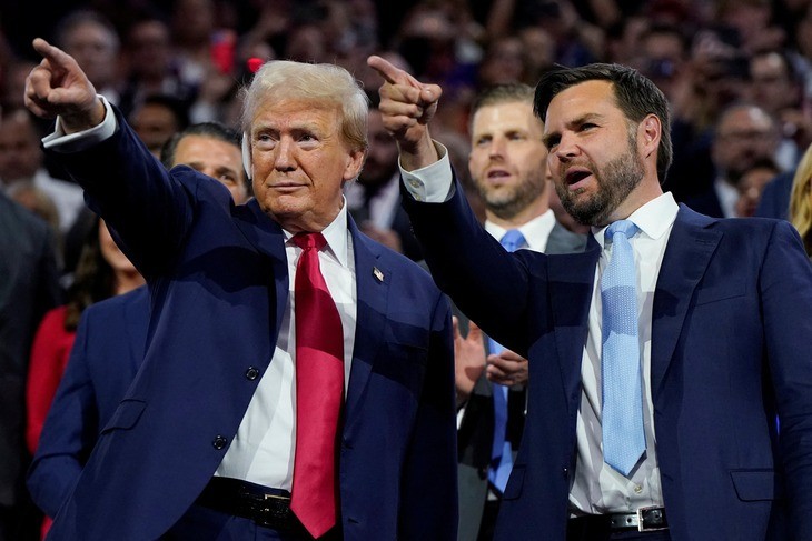 Tổng thống Mỹ Donald Trump (trái) và Phó tổng thống Mỹ JD Vance. Tổng thống Mỹ Donald Trump (trái) và Phó tổng thống Mỹ JD Vance.