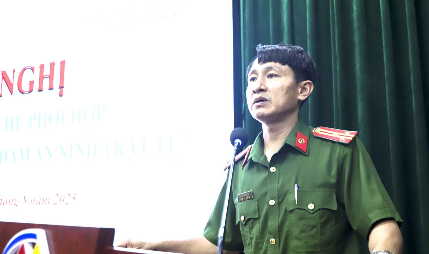 Lãnh đạo Công an xã phát biểu tại Lễ ký kết. conganxa-7891.jpg
