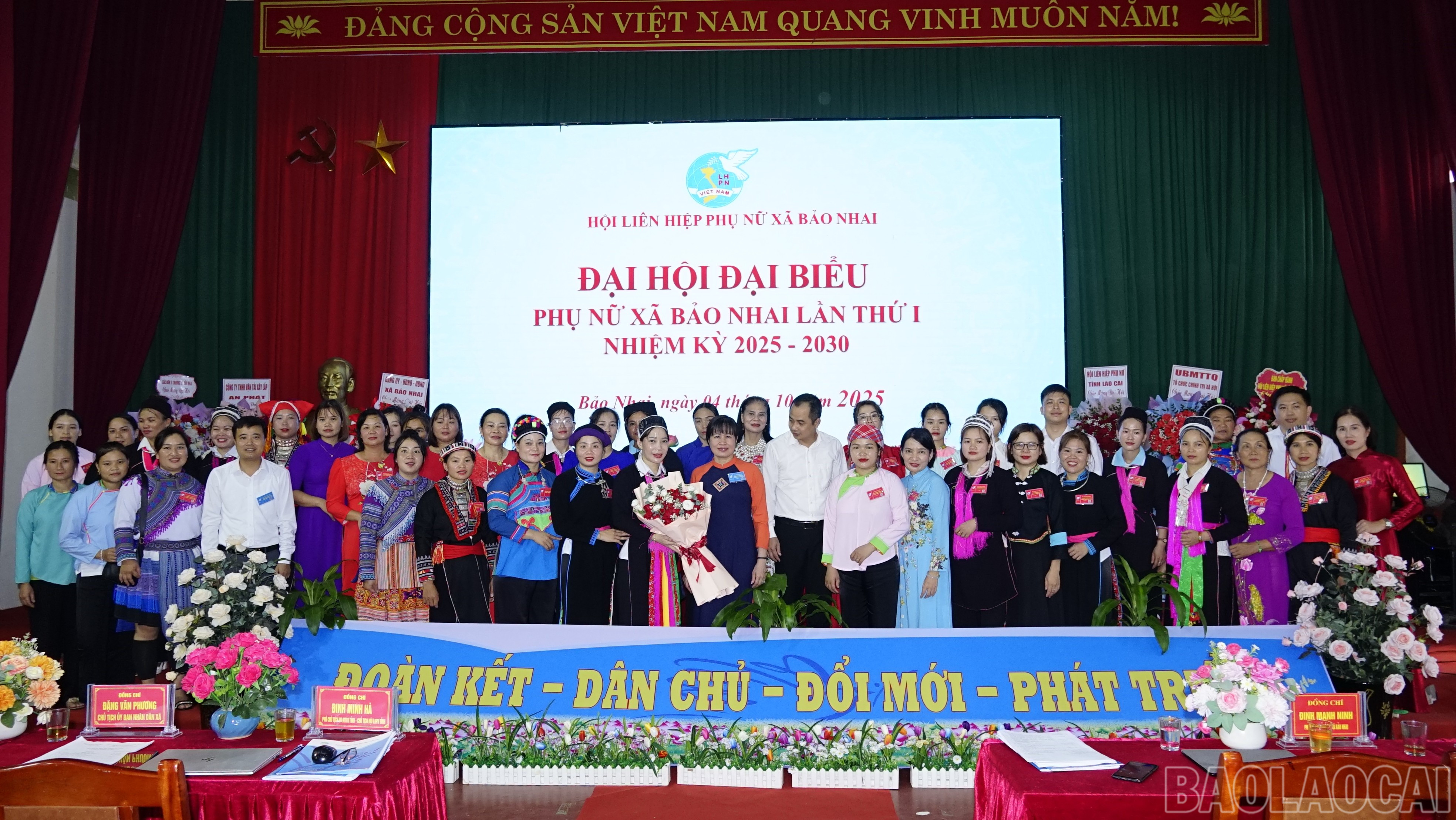 Ban Chấp hành Hội LHPN xã Bảo Nhai ra mắt đại hội. baolaocai-br_dsc3434.jpg