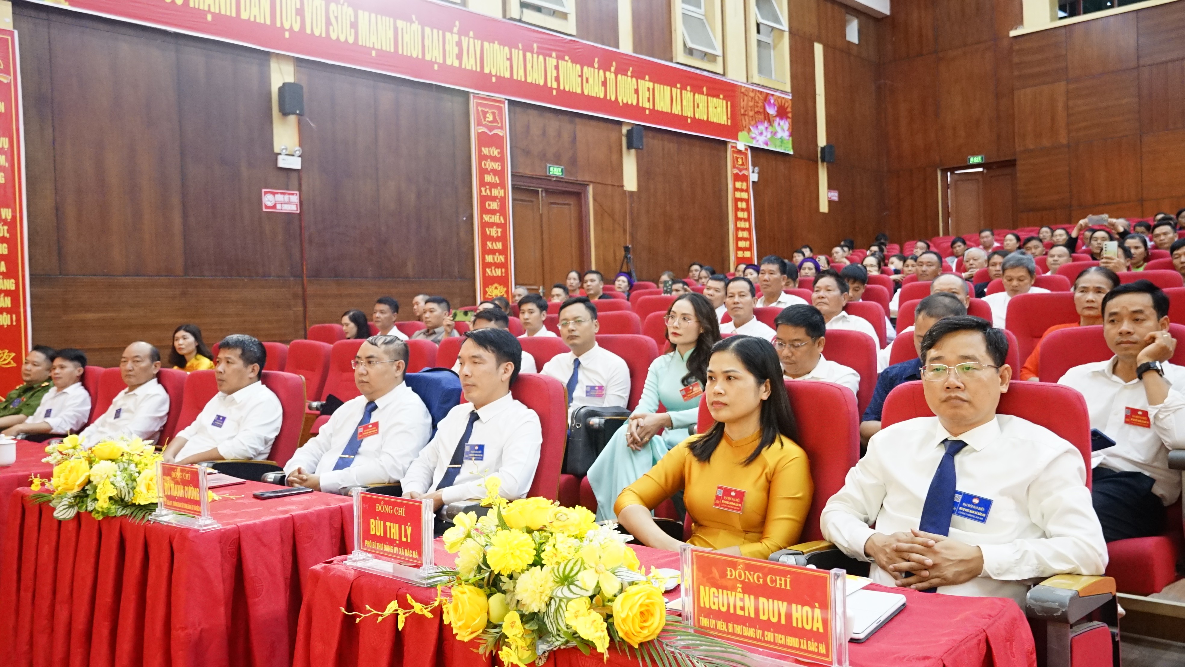 Các đại biểu dự đại hội. daibieu2.jpg