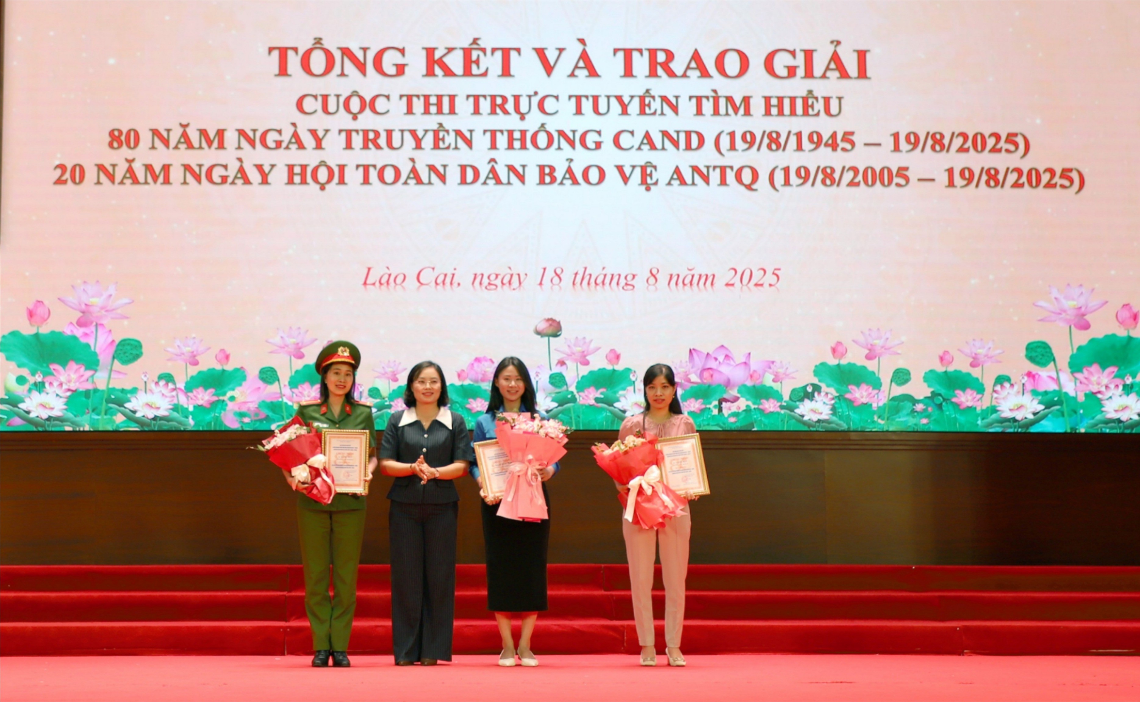 anh7-9308-5886.jpg