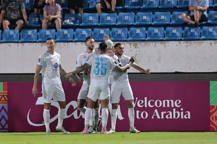 Nam Định thắng Ratchaburi nhờ sự tỏa sáng của các ngoại binh.