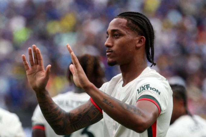 Joao Pedro mừng bàn trong trận Chelsea thắng Fluminense 2-0 ở bán kết FIFA Club World Cup trên sân MetLife, New Jersey, Mỹ ngày 8/7. Joao Pedro mừng bàn trong trận Chelsea thắng Fluminense 2-0 ở bán kết FIFA Club World Cup trên sân MetLife, New Jersey, Mỹ ngày 8/7.