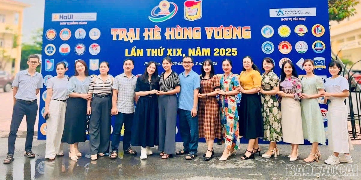 Các thầy, cô giáo Trường THPT Chuyên Lào Cai dự trại hè. baolaocai-br-z6887817970902-cbff8ada6108a3bf3a8f99008e2d4b95.jpg