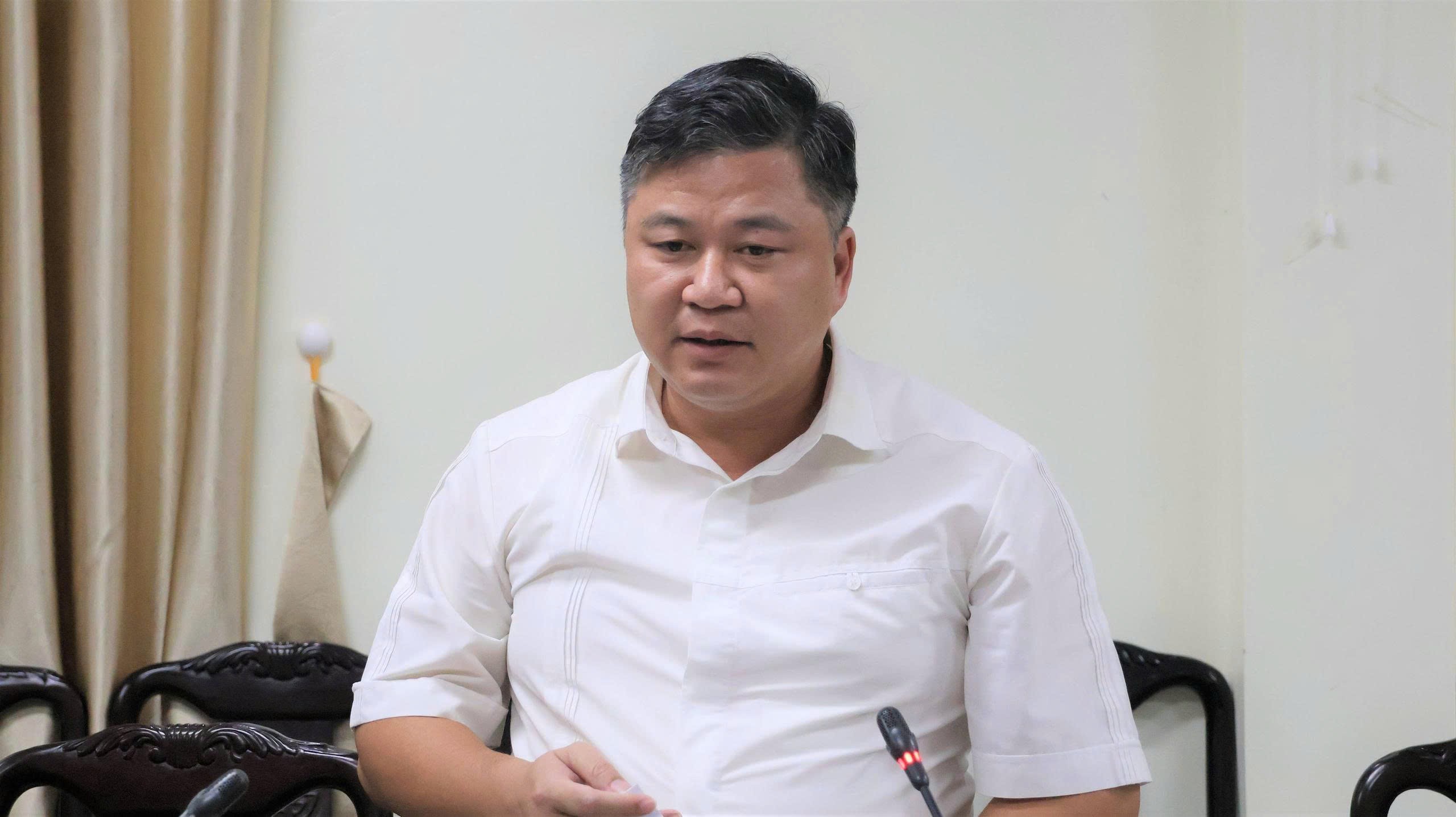 Bí thư Đảng ủy các xã báo cáo kết quả kết nạp Đảng viên mới trong 10 tháng năm 2025. tl.jpg