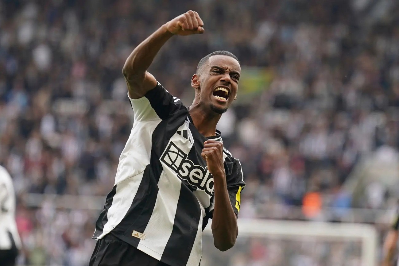 Isak sẽ là mảnh ghép hoàn hảo cho Liverpool? Isak sẽ là mảnh ghép hoàn hảo cho Liverpool?