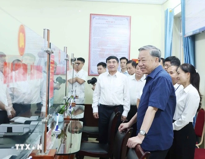 Tổng Bí thư Tô Lâm thăm kiểm tra Trung tâm Phục vụ hành chính công xã Si Pa Phìn, Điện Biên.