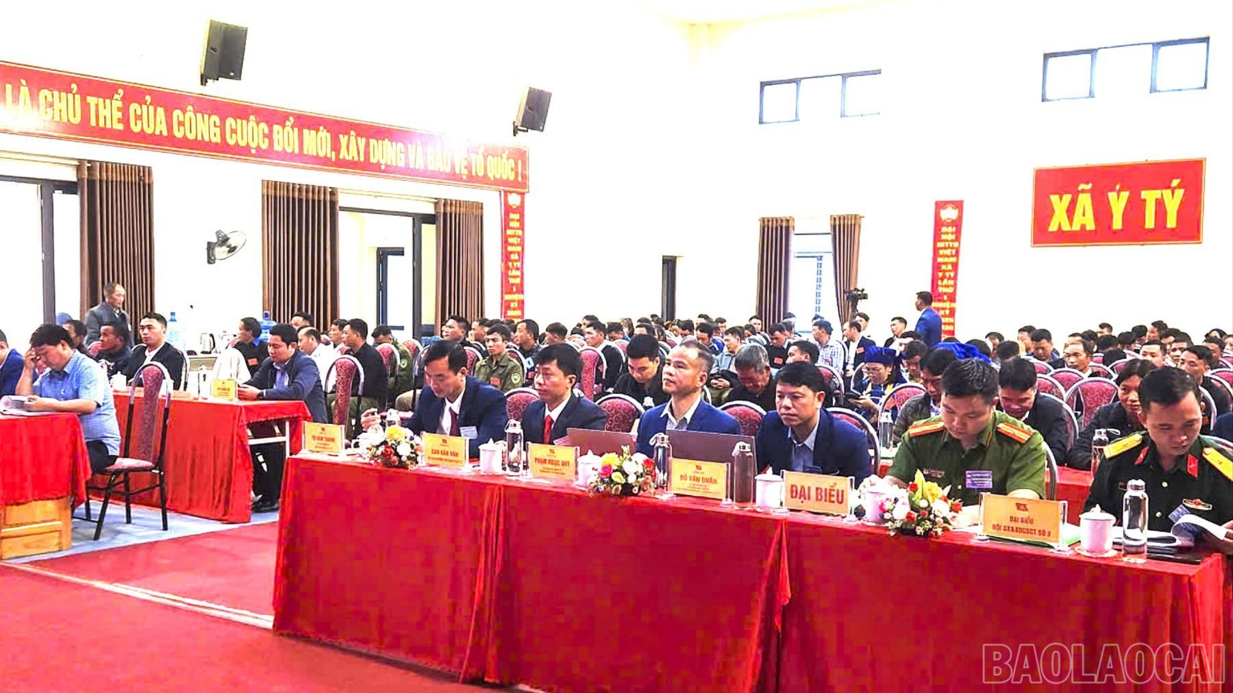 Đại biểu dự đại hội. baolaocai-br_daibieu-8361-6953.jpg